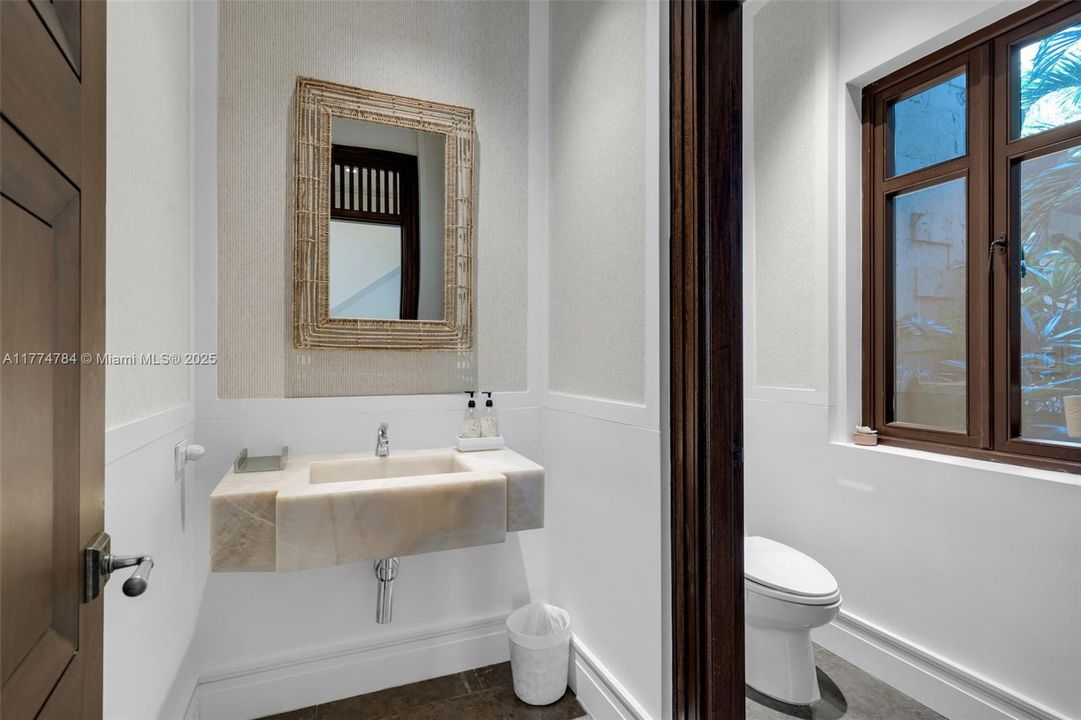 В аренду: $150,000 (8 спален, 8 ванн, 11028 Квадратных фут)