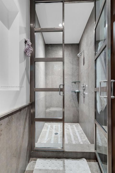 В аренду: $150,000 (8 спален, 8 ванн, 11028 Квадратных фут)