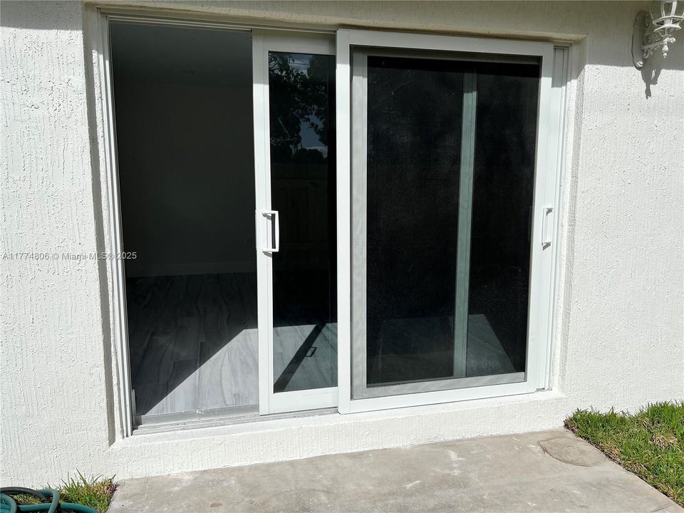 Recently Rented: $2,600 (2 beds, 2 baths, 1200 Square Feet)