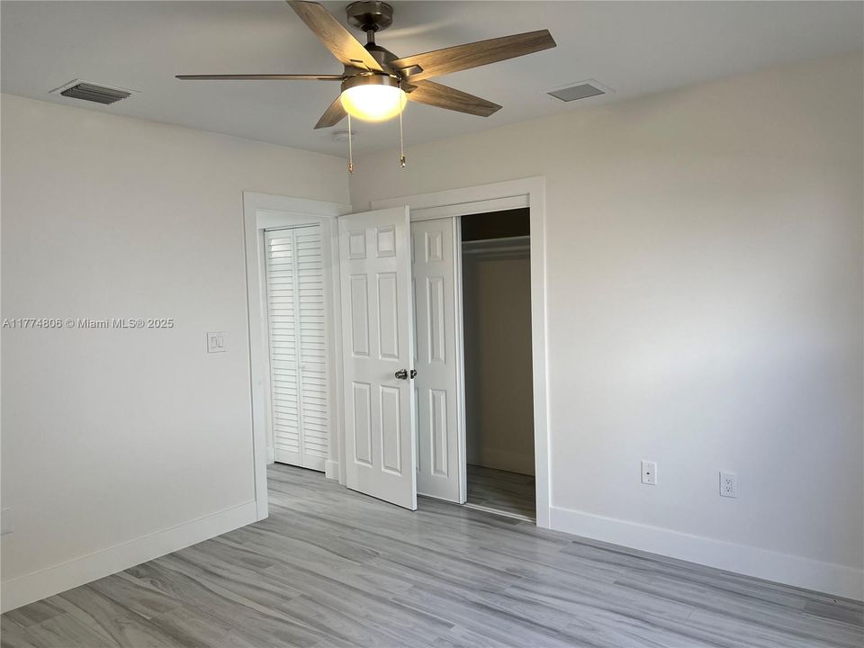 Recently Rented: $2,600 (2 beds, 2 baths, 1200 Square Feet)