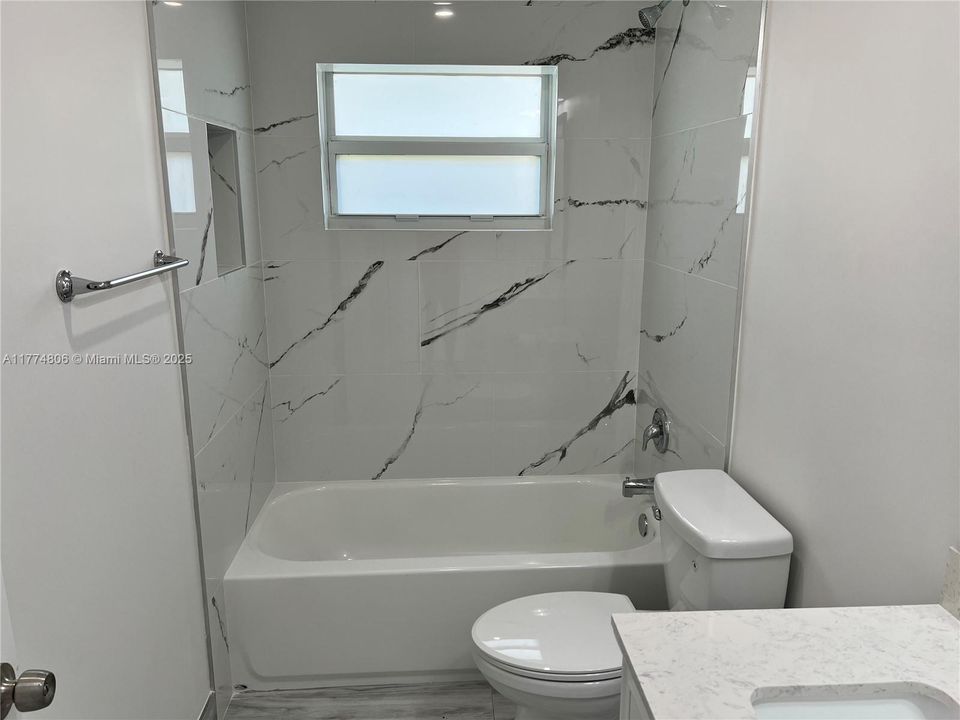 Recently Rented: $2,600 (2 beds, 2 baths, 1200 Square Feet)