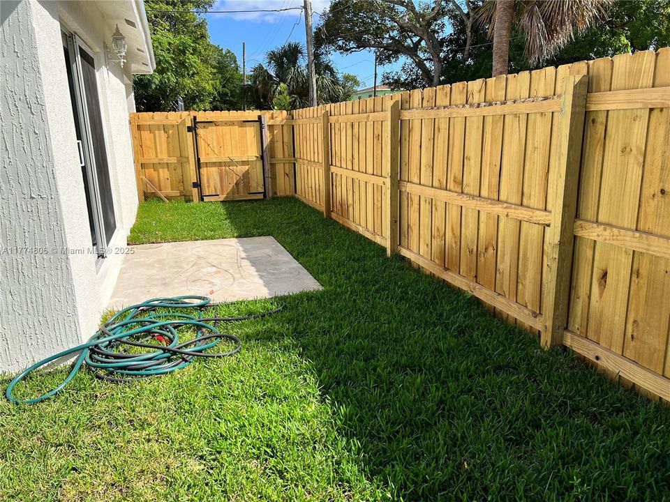 Recently Rented: $2,600 (2 beds, 2 baths, 1200 Square Feet)