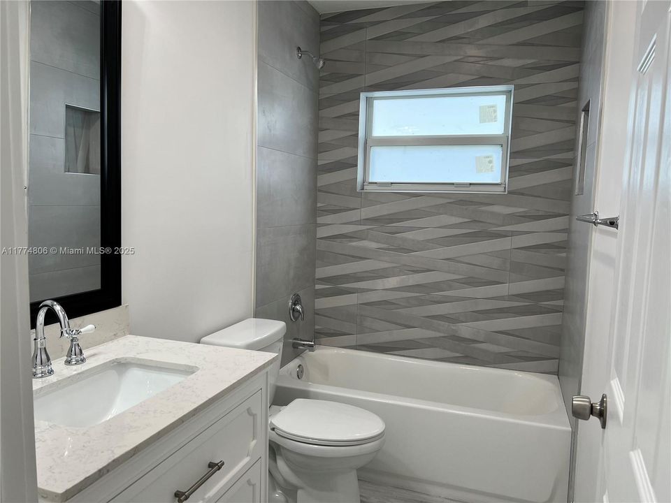 Recently Rented: $2,600 (2 beds, 2 baths, 1200 Square Feet)