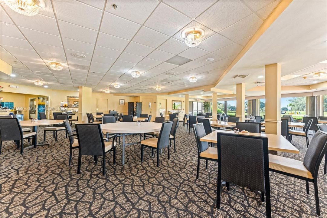 Недавно продано: $185,000 (2 спален, 2 ванн, 1170 Квадратных фут)