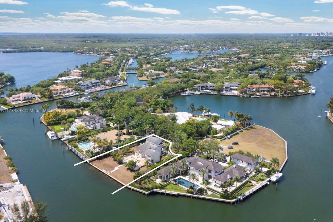 待售: $17,500,000 (0.80 acres)