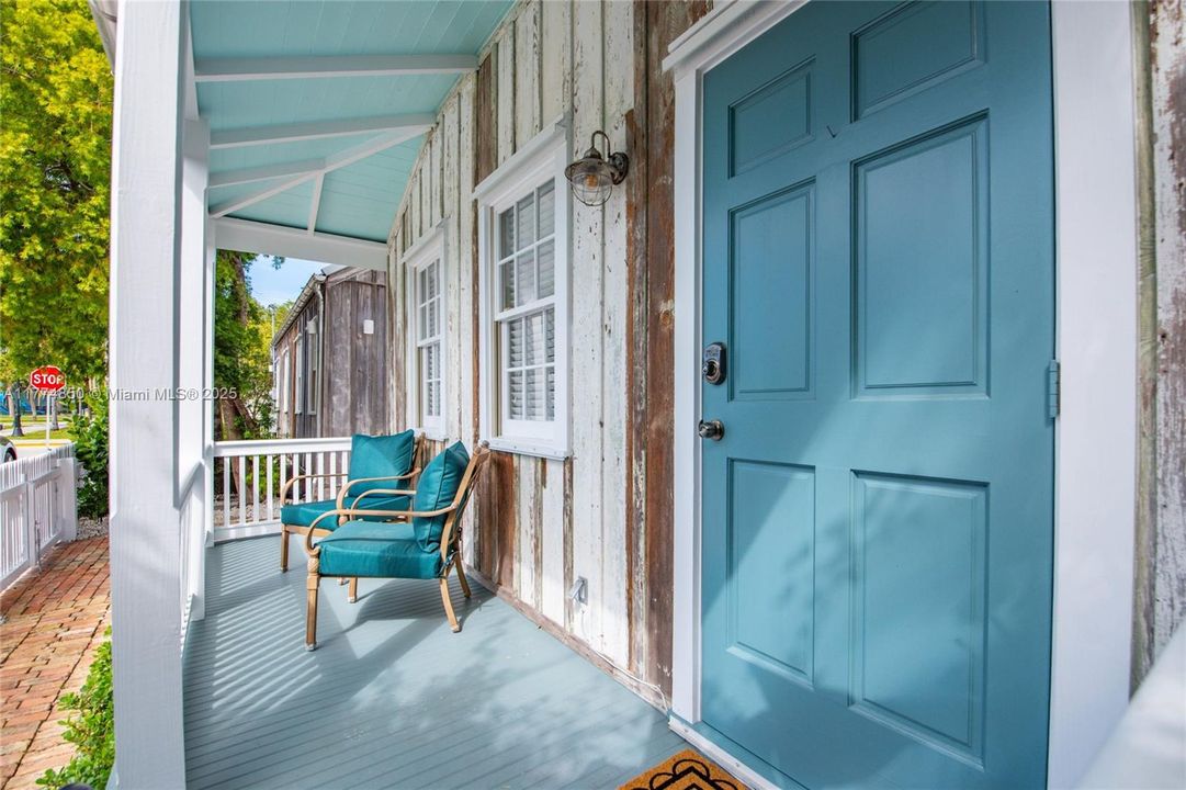 1103 Florida St Front Porch