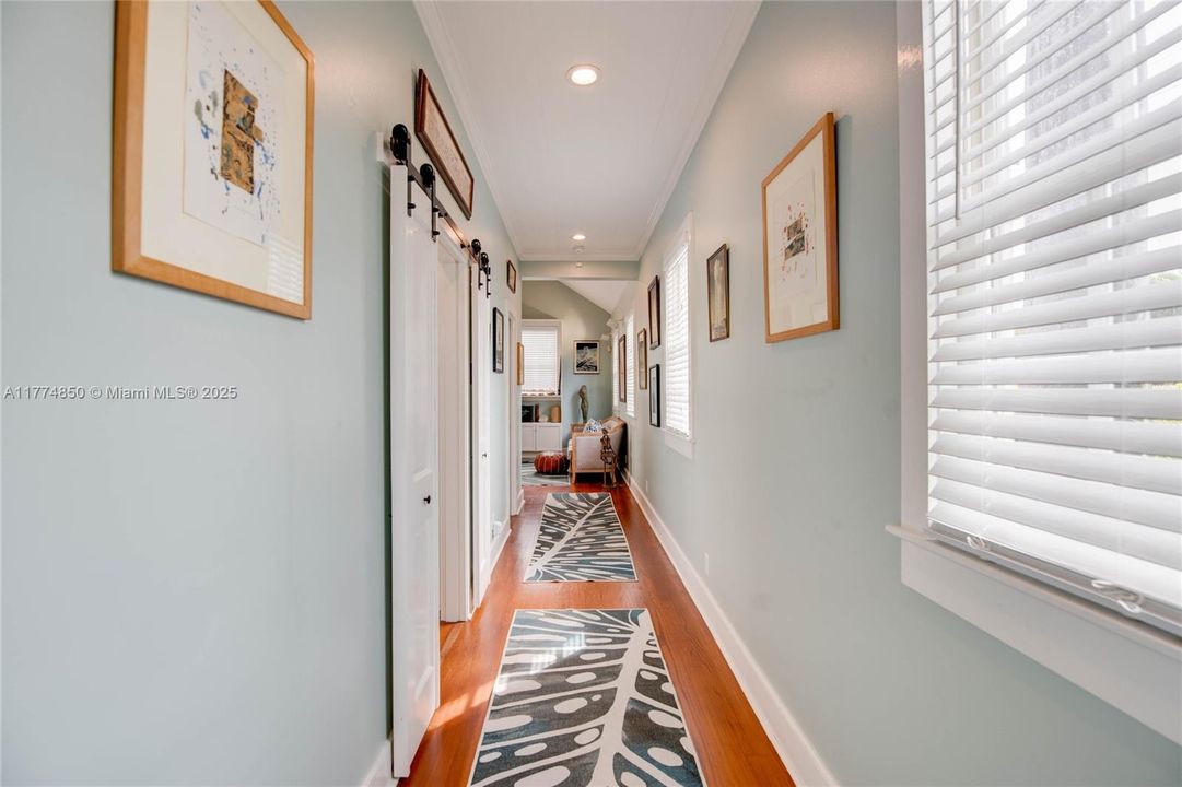 1400 Virginia St hallway