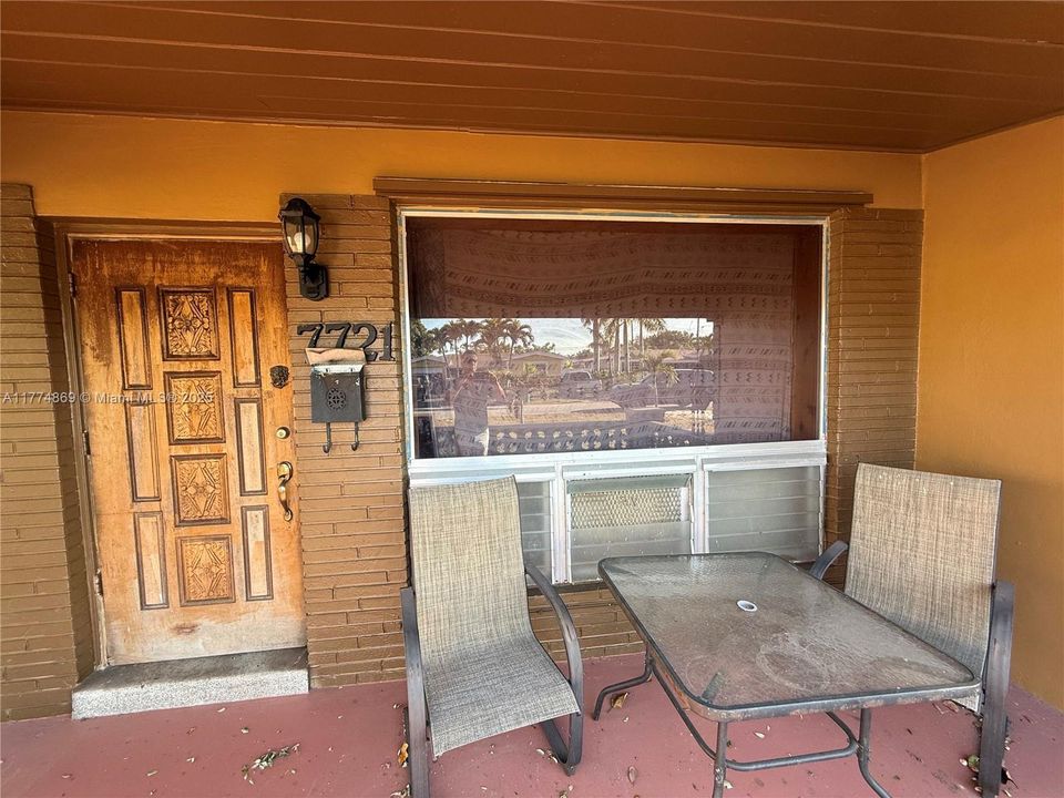 Recently Sold: $389,000 (2 beds, 2 baths, 1442 Square Feet)