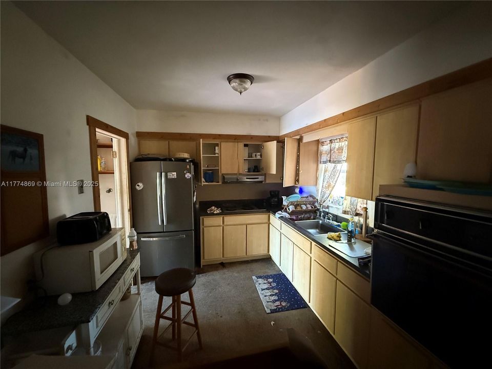 Recently Sold: $389,000 (2 beds, 2 baths, 1442 Square Feet)