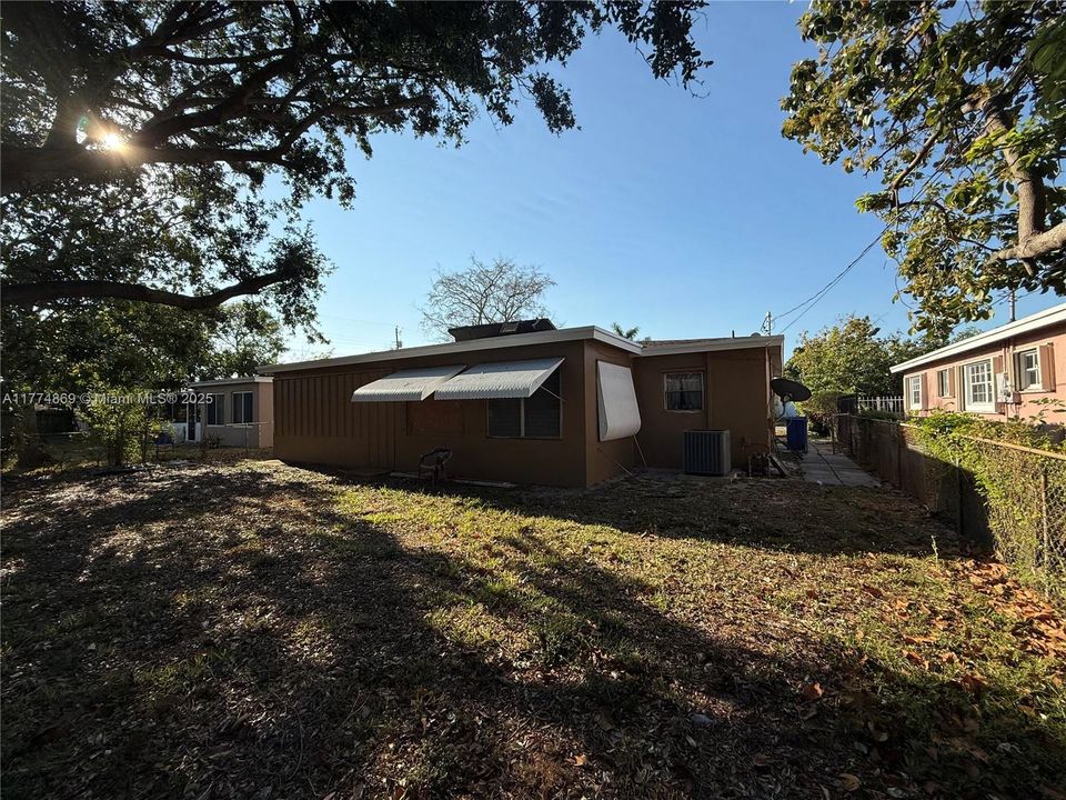Recently Sold: $389,000 (2 beds, 2 baths, 1442 Square Feet)