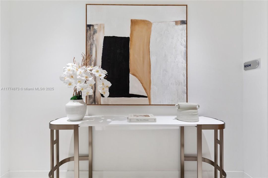 For Sale: $4,050,000 (2 beds, 2 baths, 1571 Square Feet)