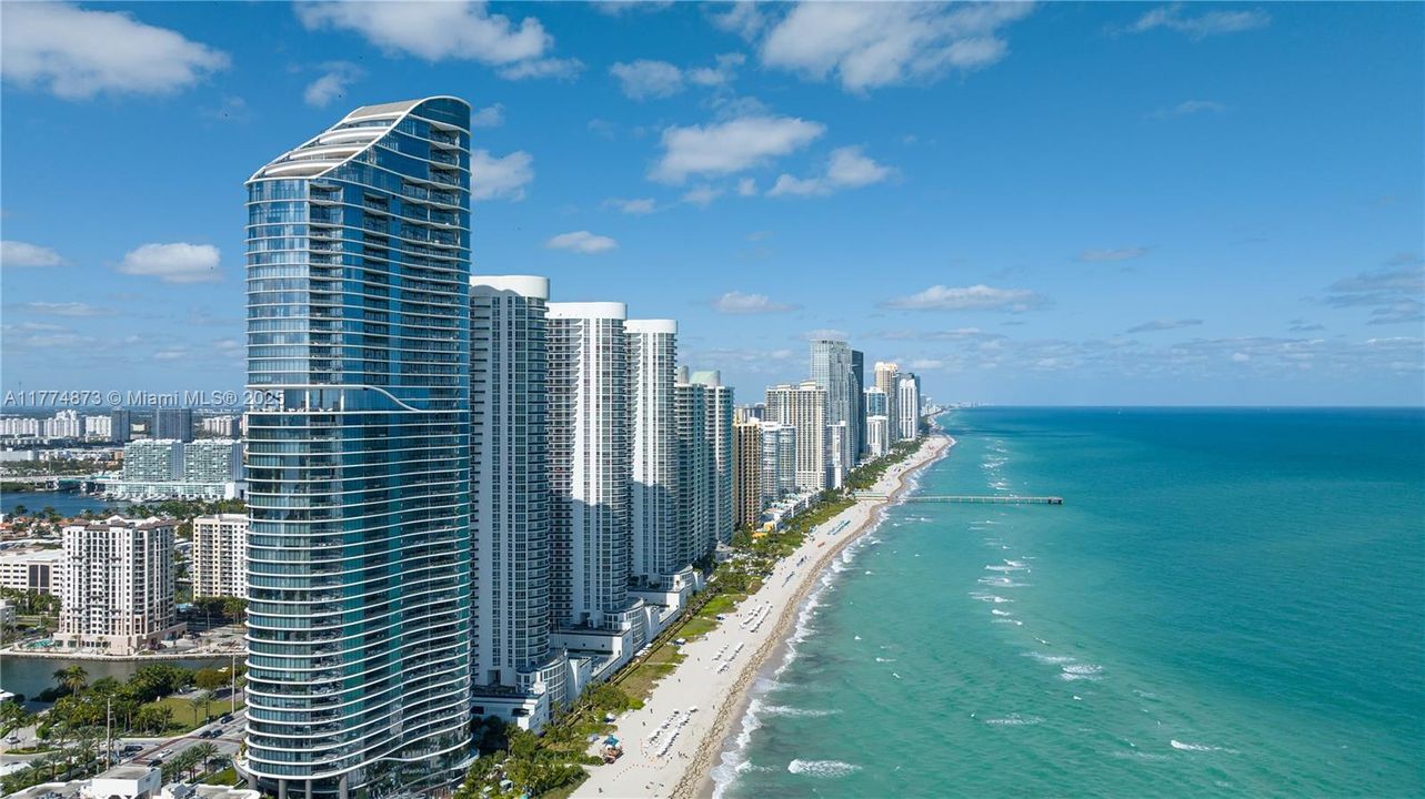 For Sale: $4,050,000 (2 beds, 2 baths, 1571 Square Feet)