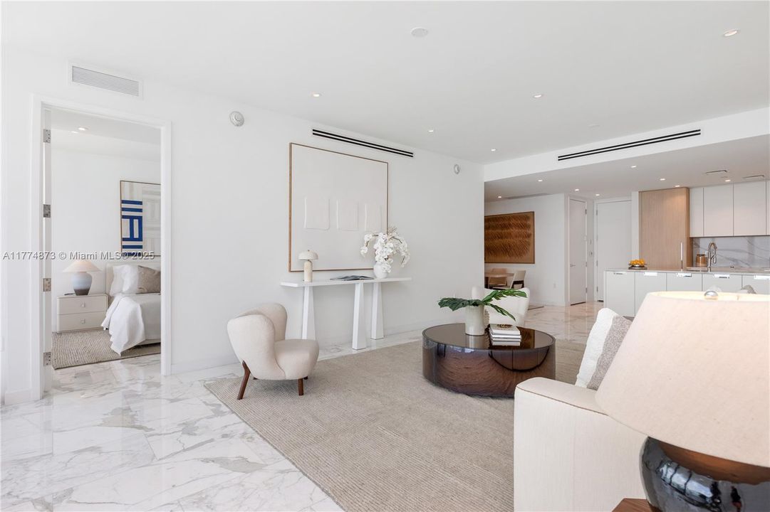 For Sale: $4,050,000 (2 beds, 2 baths, 1571 Square Feet)