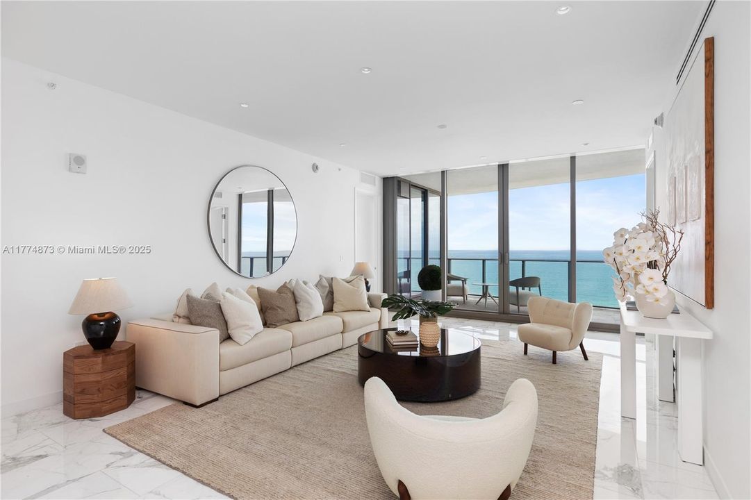 For Sale: $4,050,000 (2 beds, 2 baths, 1571 Square Feet)