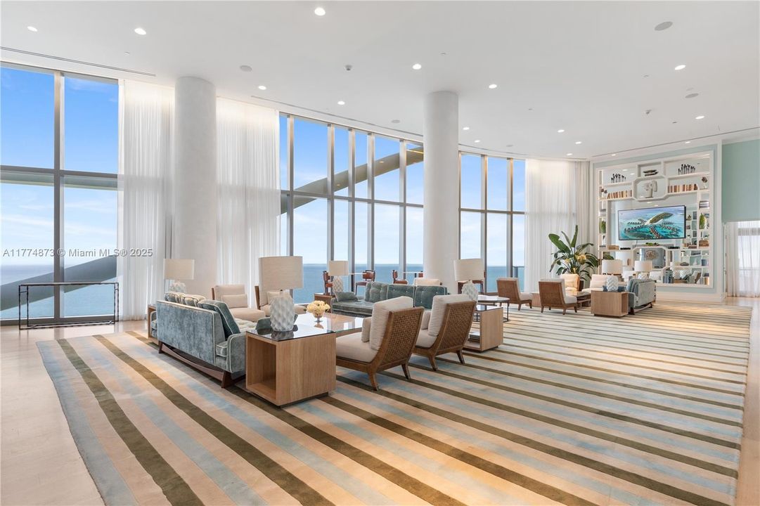 For Sale: $4,050,000 (2 beds, 2 baths, 1571 Square Feet)