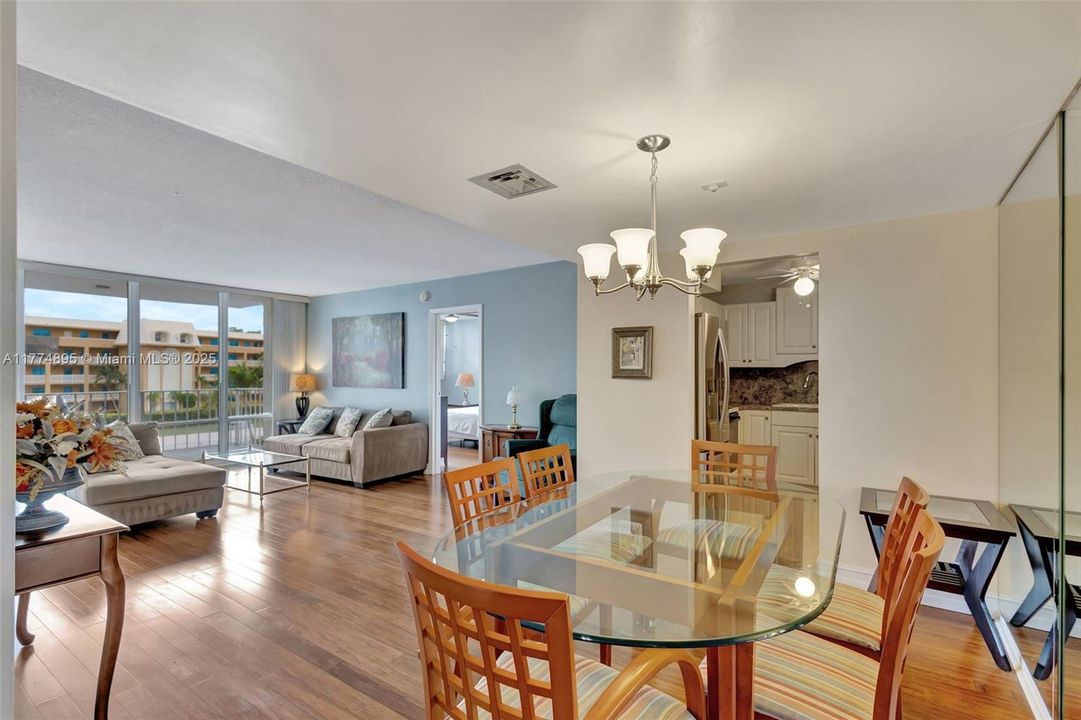 Recently Rented: $2,200 (2 beds, 2 baths, 1143 Square Feet)