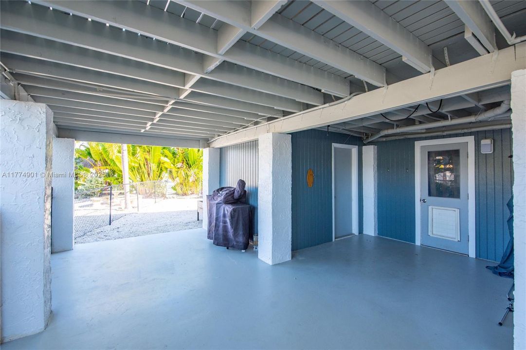 Covered parking and storage room in addition to a garage
