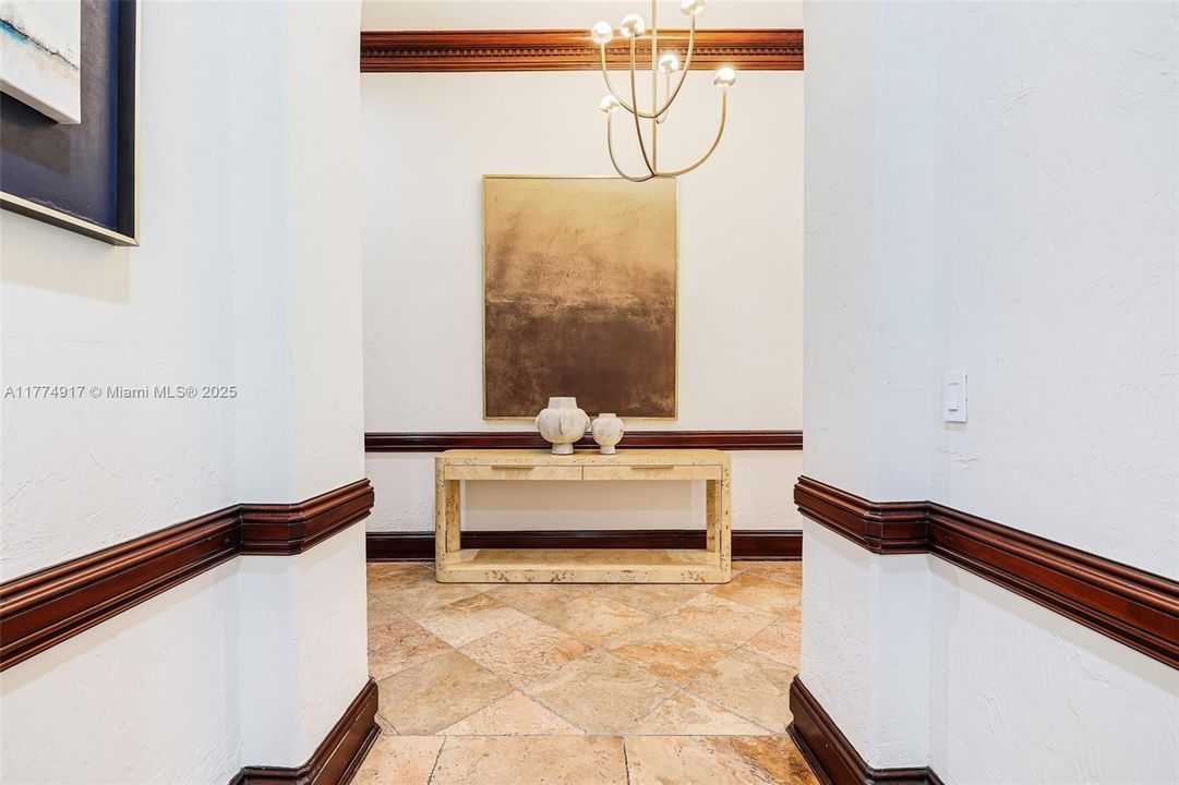 最近租的: $35,000 (6 贝兹, 7 浴室, 6469 平方英尺)