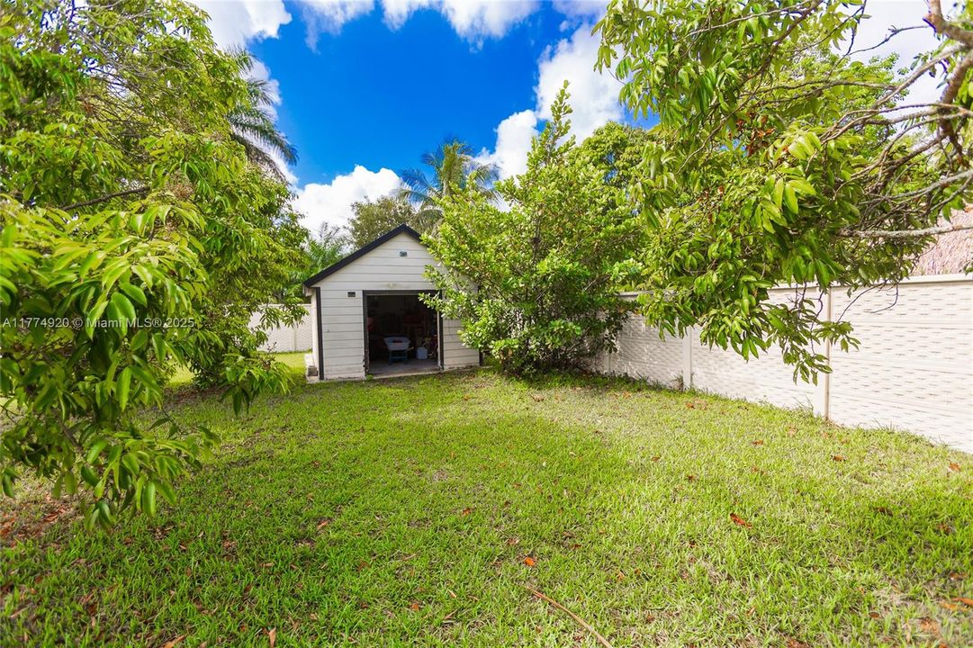 Недавно продано: $979,999 (5 спален, 3 ванн, 2489 Квадратных фут)