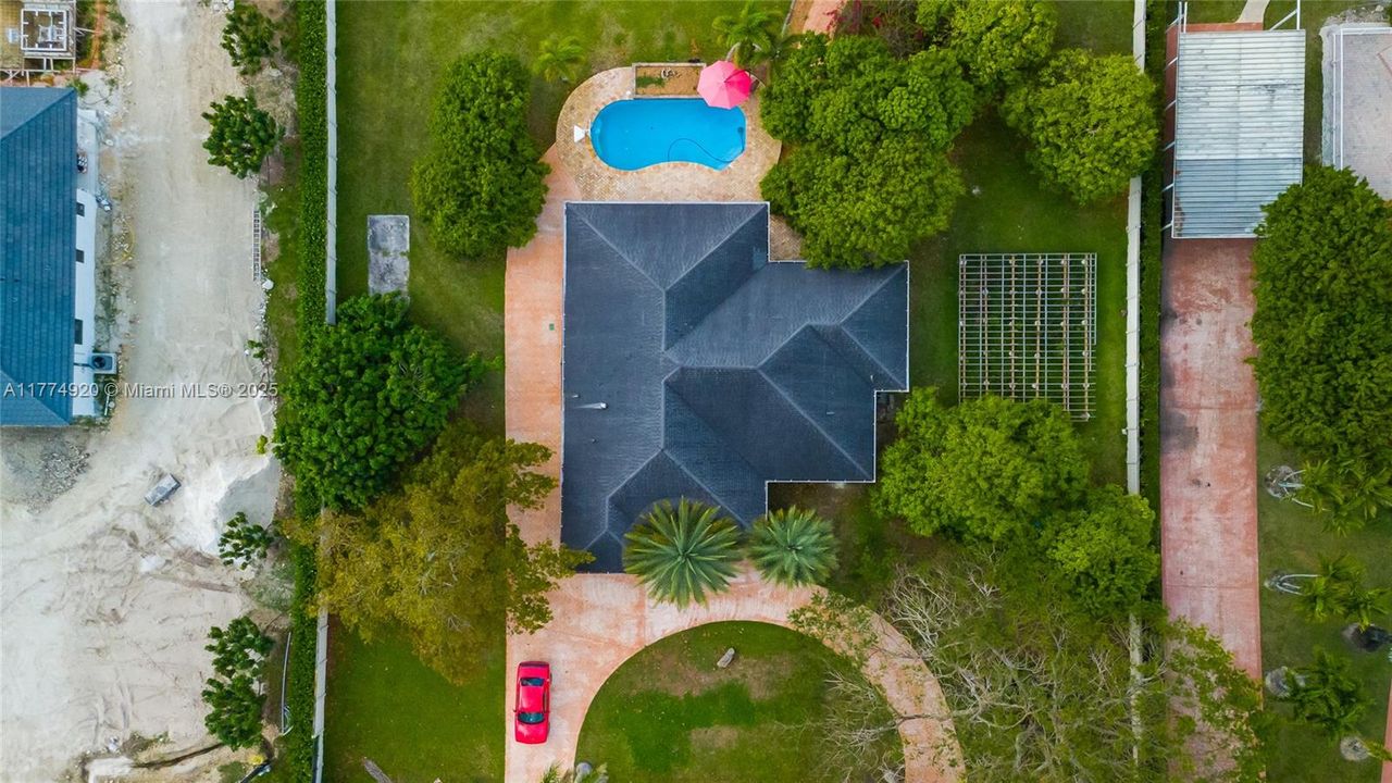 Недавно продано: $979,999 (5 спален, 3 ванн, 2489 Квадратных фут)