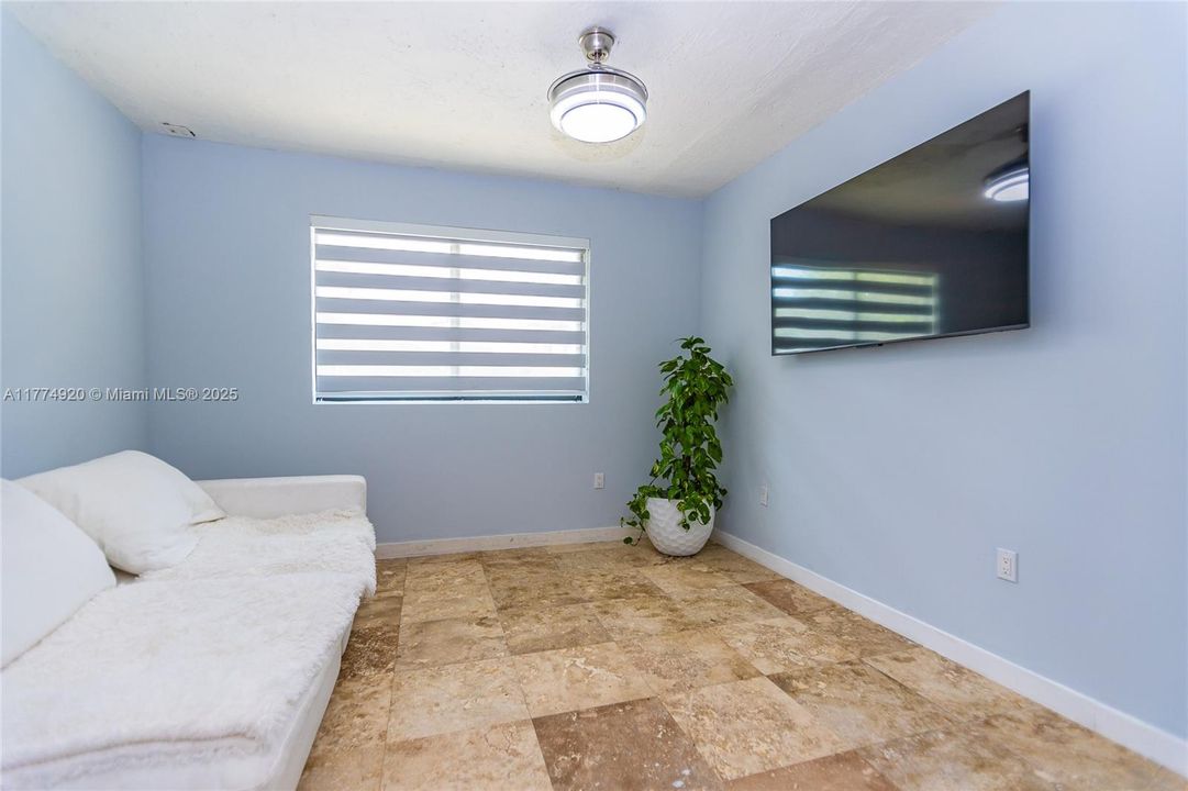 Недавно продано: $979,999 (5 спален, 3 ванн, 2489 Квадратных фут)