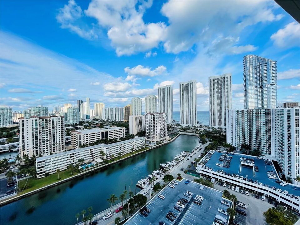 Recently Rented: $2,800 (1 beds, 1 baths, 762 Square Feet)