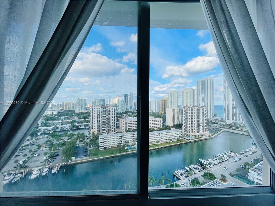 Recently Rented: $2,800 (1 beds, 1 baths, 762 Square Feet)