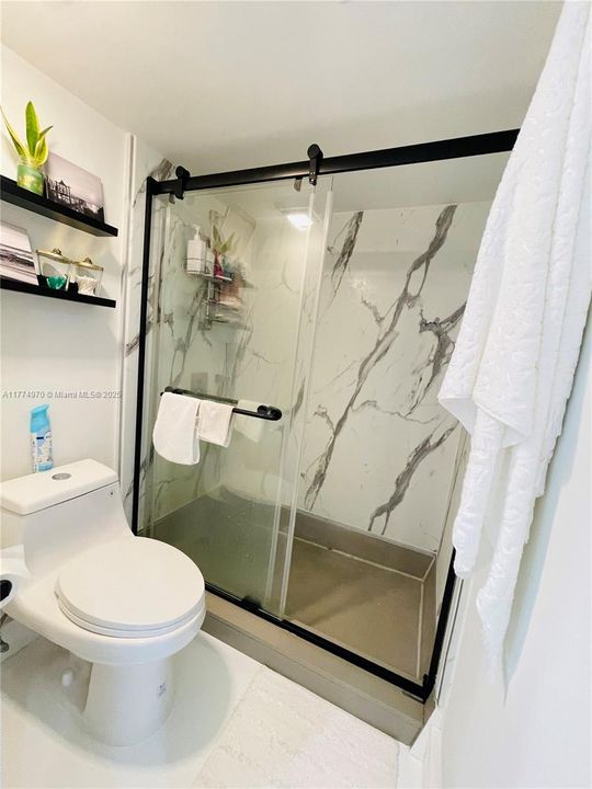 Recently Rented: $2,800 (1 beds, 1 baths, 762 Square Feet)