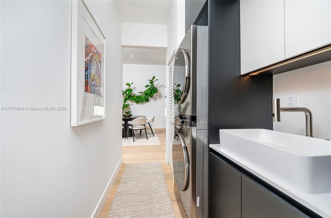 Vendido Recientemente: $2,500,000 (4 camas, 3 baños, 0 Pies cuadrados)