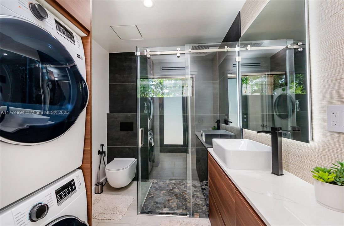 Guest House Bathroom