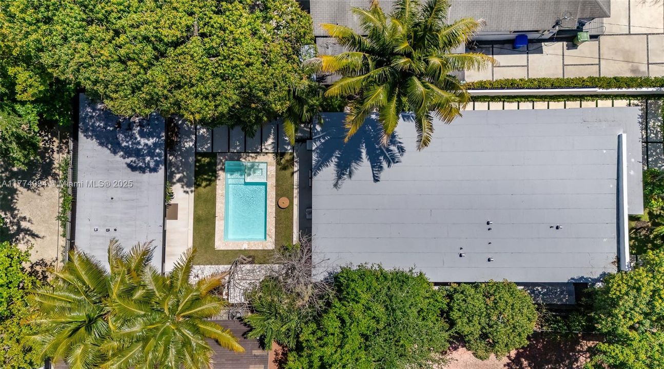 Vendido Recientemente: $2,500,000 (4 camas, 3 baños, 0 Pies cuadrados)