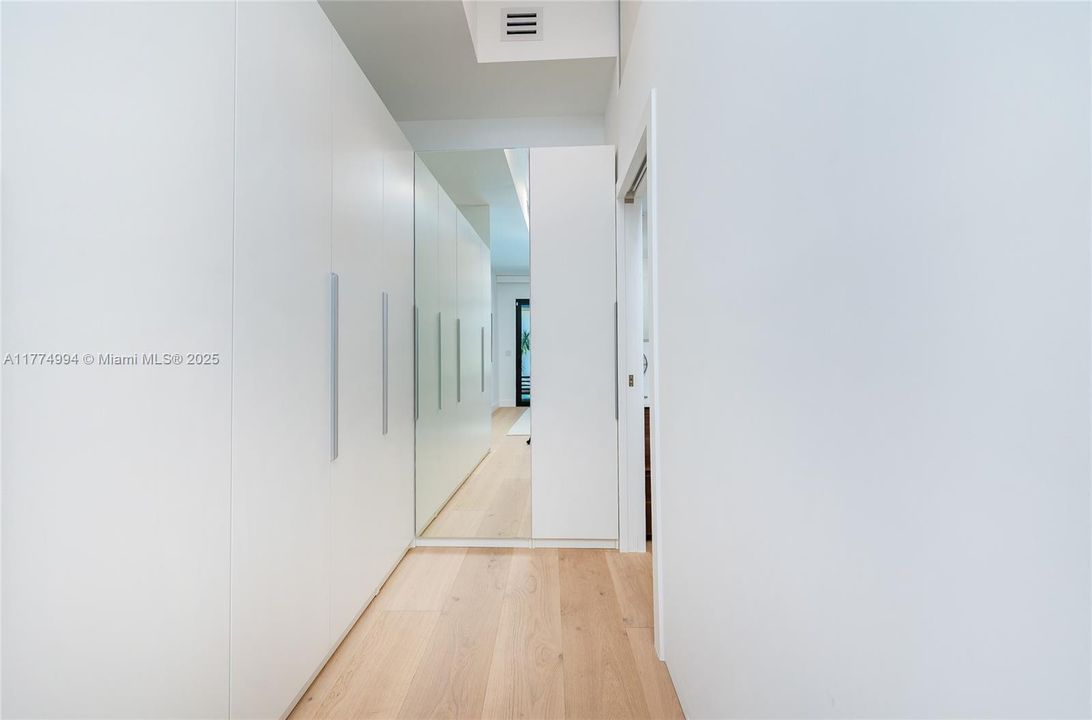 Vendido Recientemente: $2,500,000 (4 camas, 3 baños, 0 Pies cuadrados)