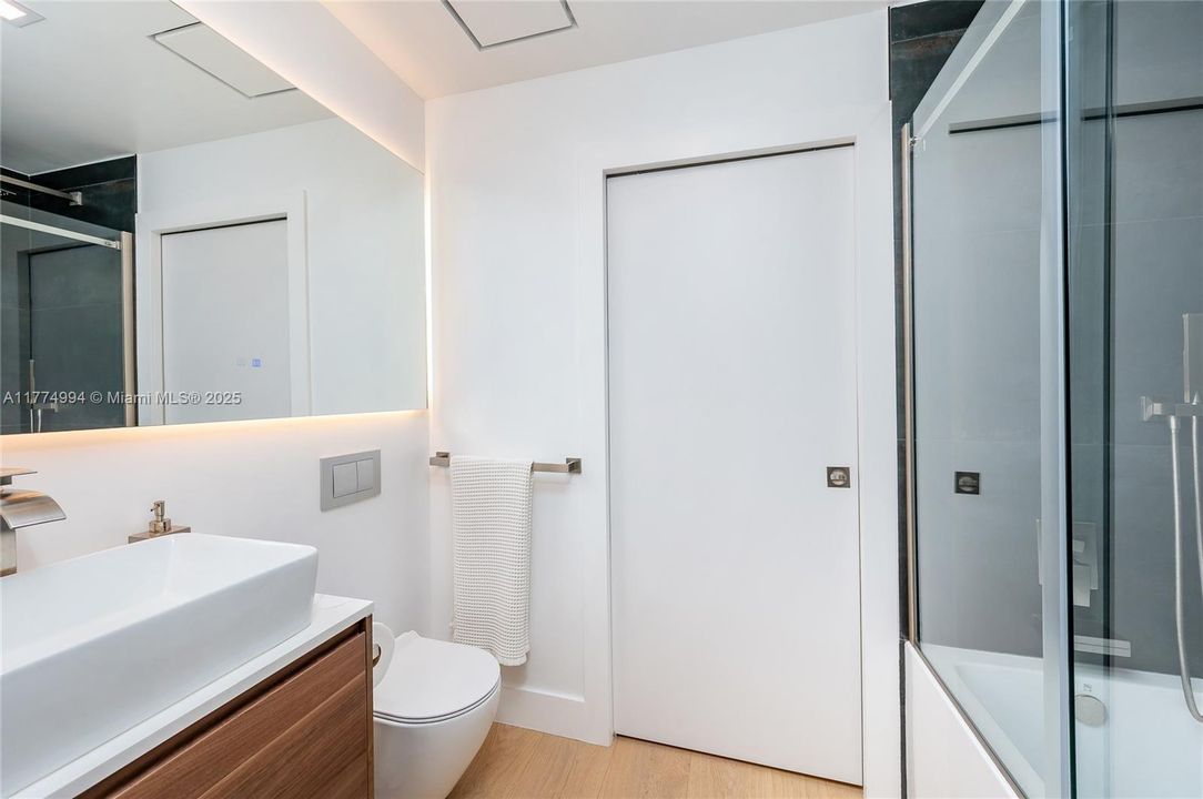 Vendido Recientemente: $2,500,000 (4 camas, 3 baños, 0 Pies cuadrados)