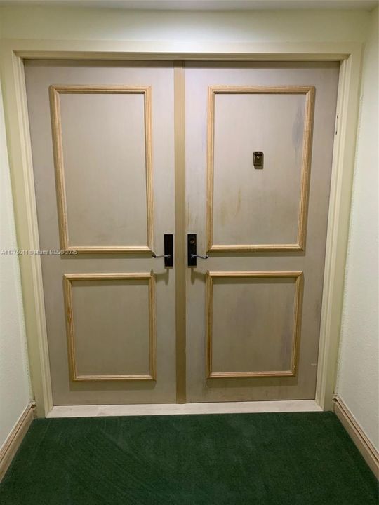 En Venta: $1,115,000 (2 camas, 2 baños, 1800 Pies cuadrados)