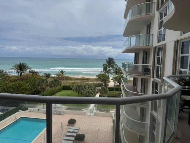 En Venta: $1,115,000 (2 camas, 2 baños, 1800 Pies cuadrados)