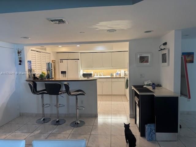 Counter Breakfast area