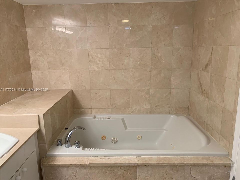 Jacuzzi
