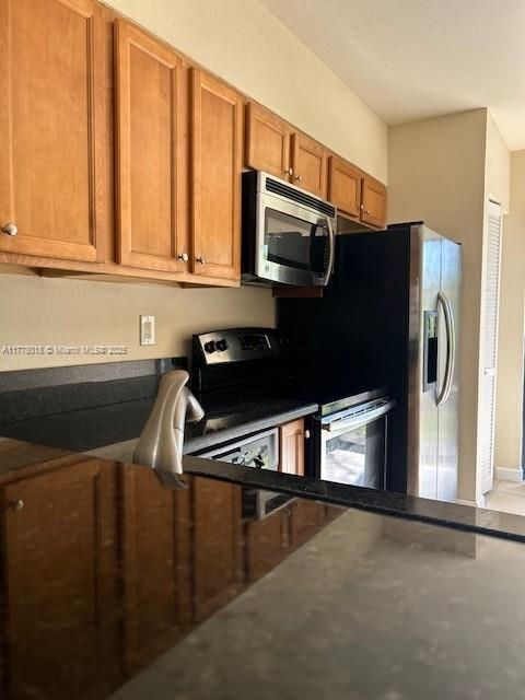 Под контрактом: $279,900 (2 спален, 2 ванн, 809 Квадратных фут)