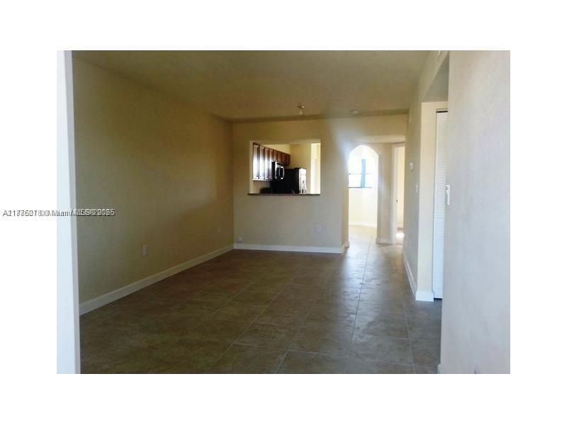 Под контрактом: $279,900 (2 спален, 2 ванн, 809 Квадратных фут)