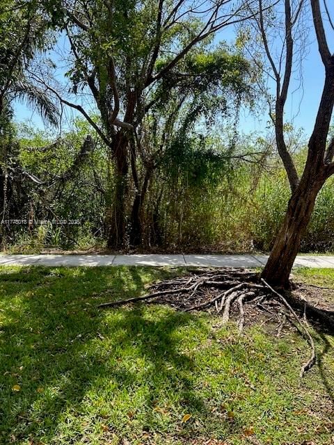 Под контрактом: $279,900 (2 спален, 2 ванн, 809 Квадратных фут)