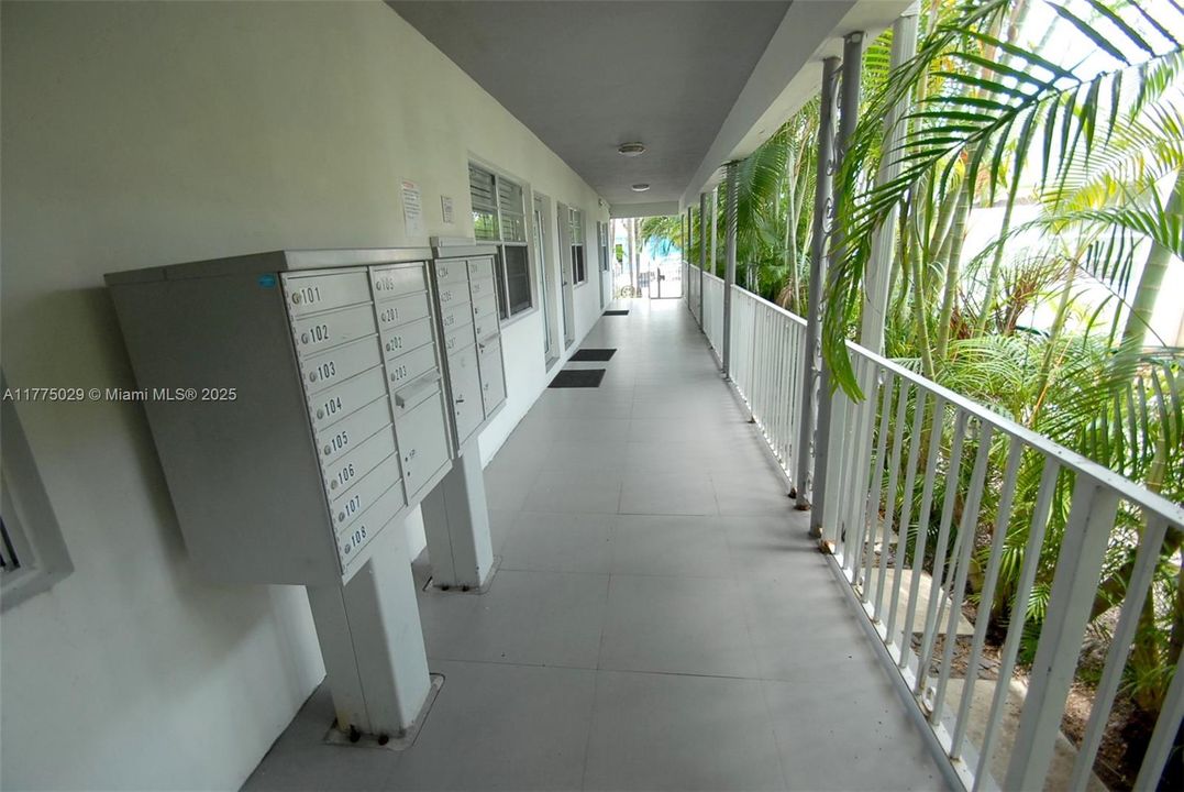 For Sale: $225,000 (0 beds, 1 baths, 474 Square Feet)