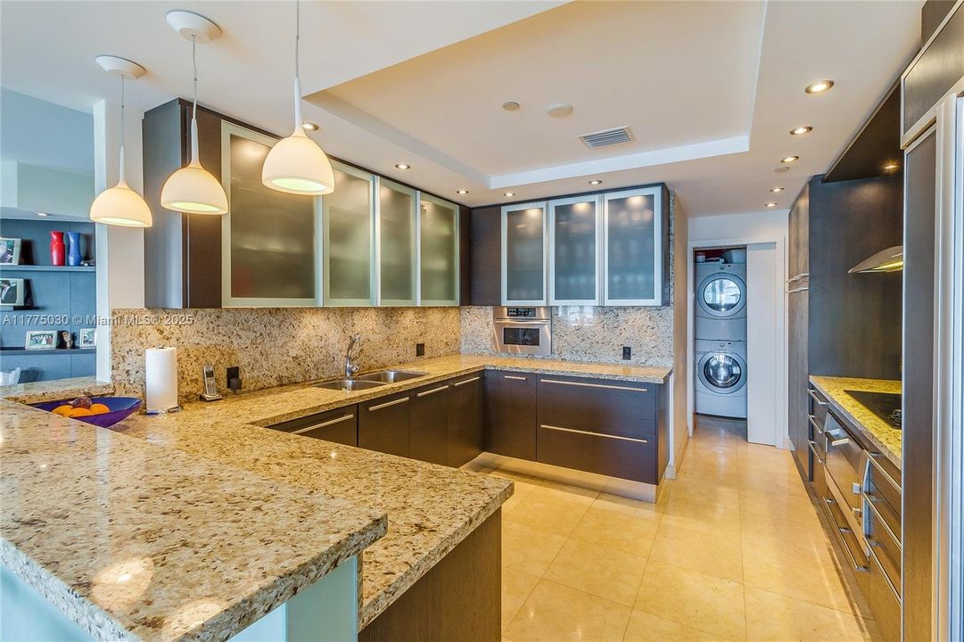 En Venta: $5,695,000 (3 camas, 3 baños, 3192 Pies cuadrados)