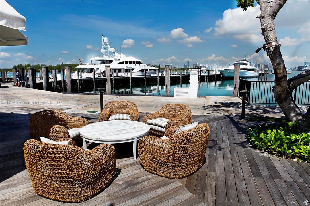 En Venta: $5,695,000 (3 camas, 3 baños, 3192 Pies cuadrados)
