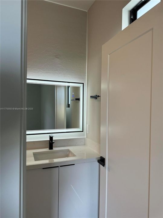 For Rent: $1,900 (3 beds, 2 baths, 0 Square Feet)