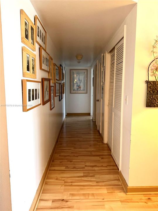 Vendido Recientemente: $439,000 (2 camas, 2 baños, 1463 Pies cuadrados)