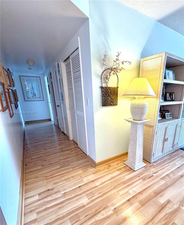 Vendido Recientemente: $439,000 (2 camas, 2 baños, 1463 Pies cuadrados)