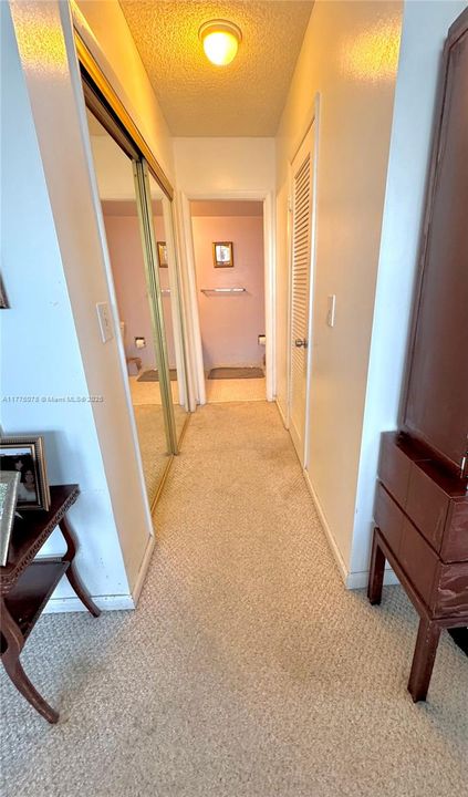 Vendido Recientemente: $439,000 (2 camas, 2 baños, 1463 Pies cuadrados)