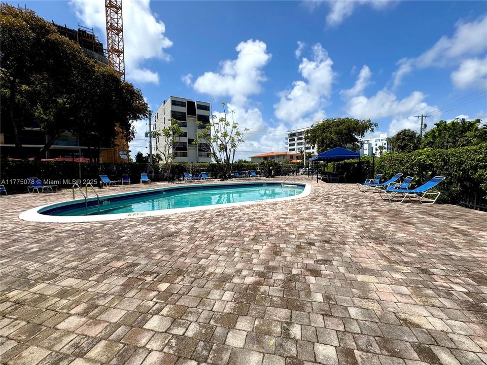 Vendido Recientemente: $439,000 (2 camas, 2 baños, 1463 Pies cuadrados)