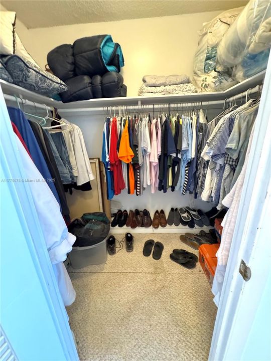 Vendido Recientemente: $439,000 (2 camas, 2 baños, 1463 Pies cuadrados)