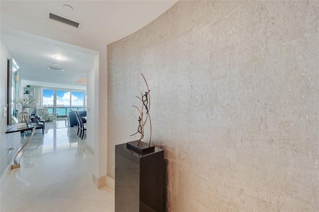 На продажу: $2,500,000 (3 спален, 3 ванн, 2130 Квадратных фут)